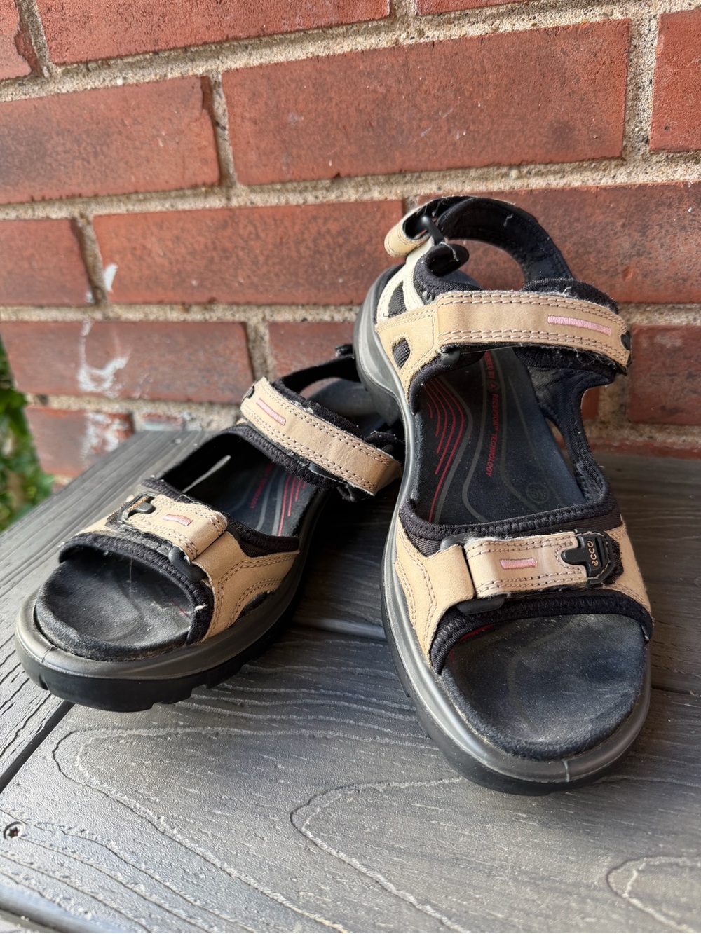 ECCO Yucatan Offroad Hiking Sandals Beige Nubuck Pink Size 40 (US 9-9.5)